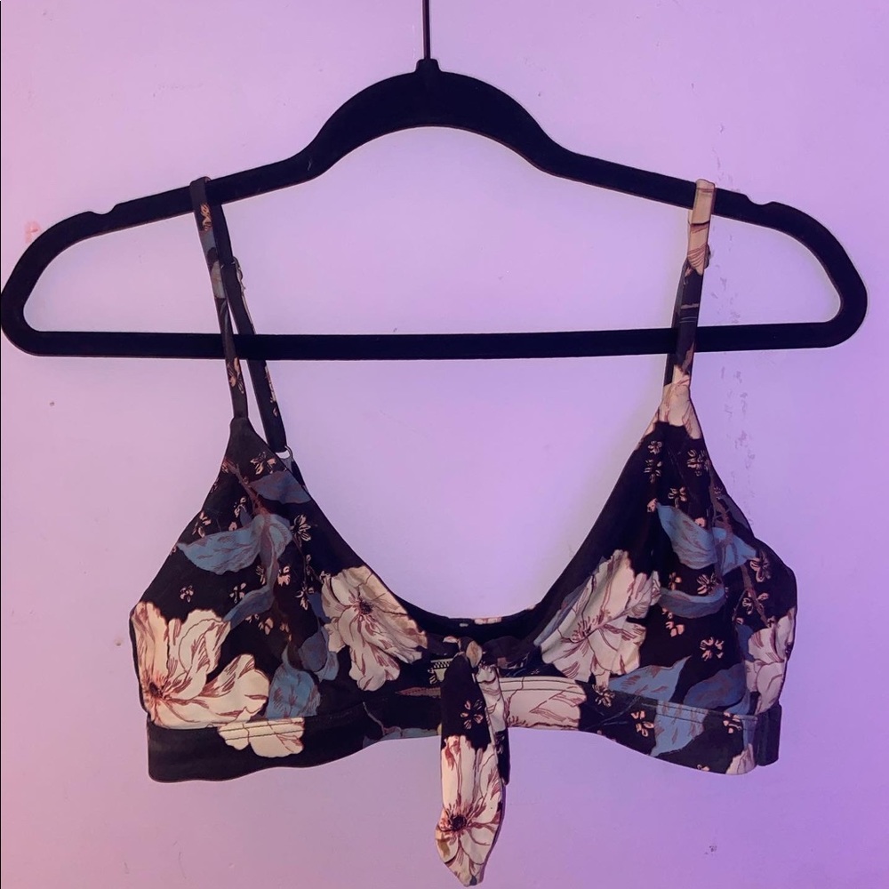 Billabong bathing suit set